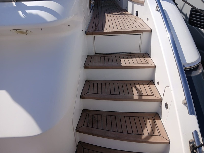 2011 Princess V62 for sale (photo 8)