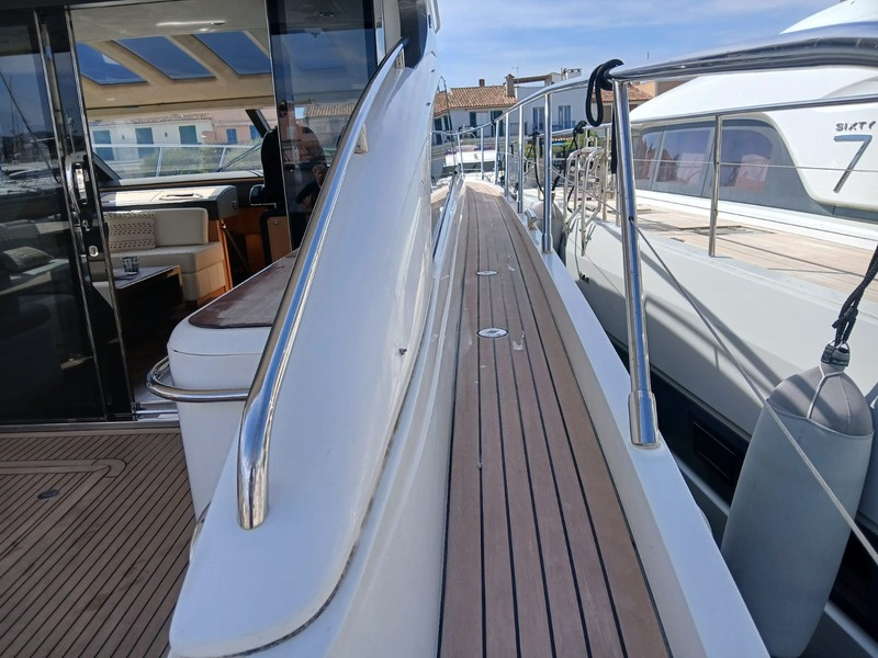 2011 Princess V62 for sale (photo 13)