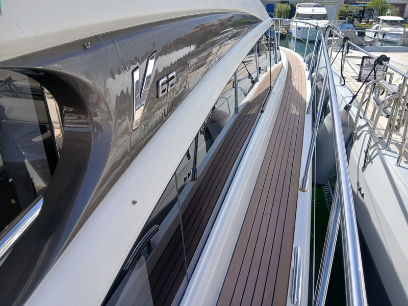 2011 Princess V62 for sale (photo 14)