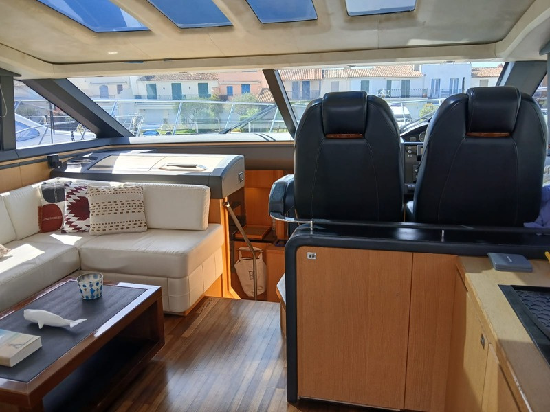 2011 Princess V62 for sale (photo 20)