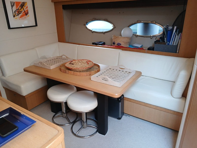 2011 Princess V62 for sale (photo 24)