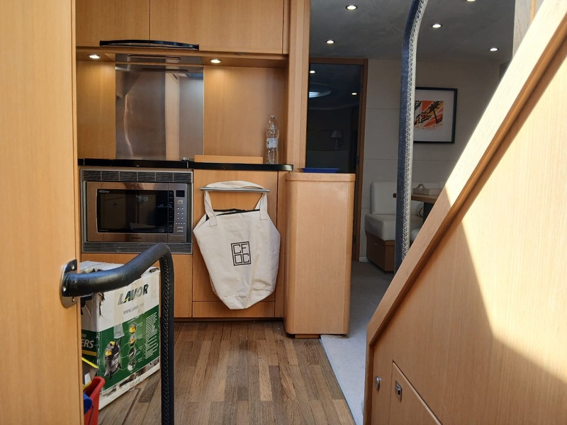 2011 Princess V62 for sale (photo 27)