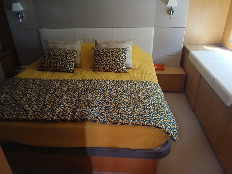 2011 Princess V62 for sale (photo 35)