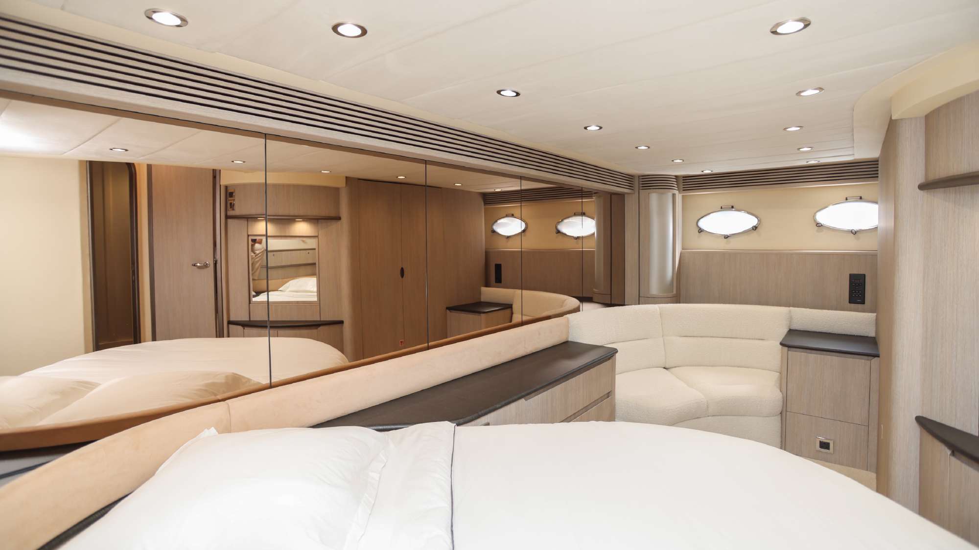 2003 Princess V65 for sale (photo 19)