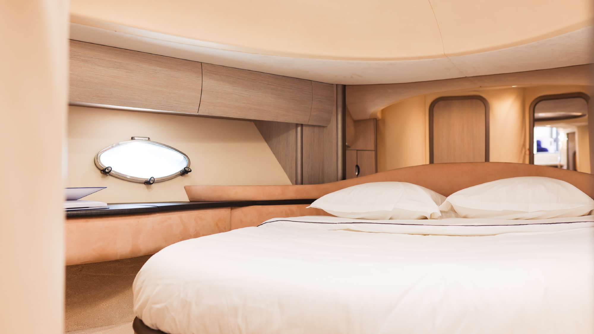 2003 Princess V65 for sale (photo 20)