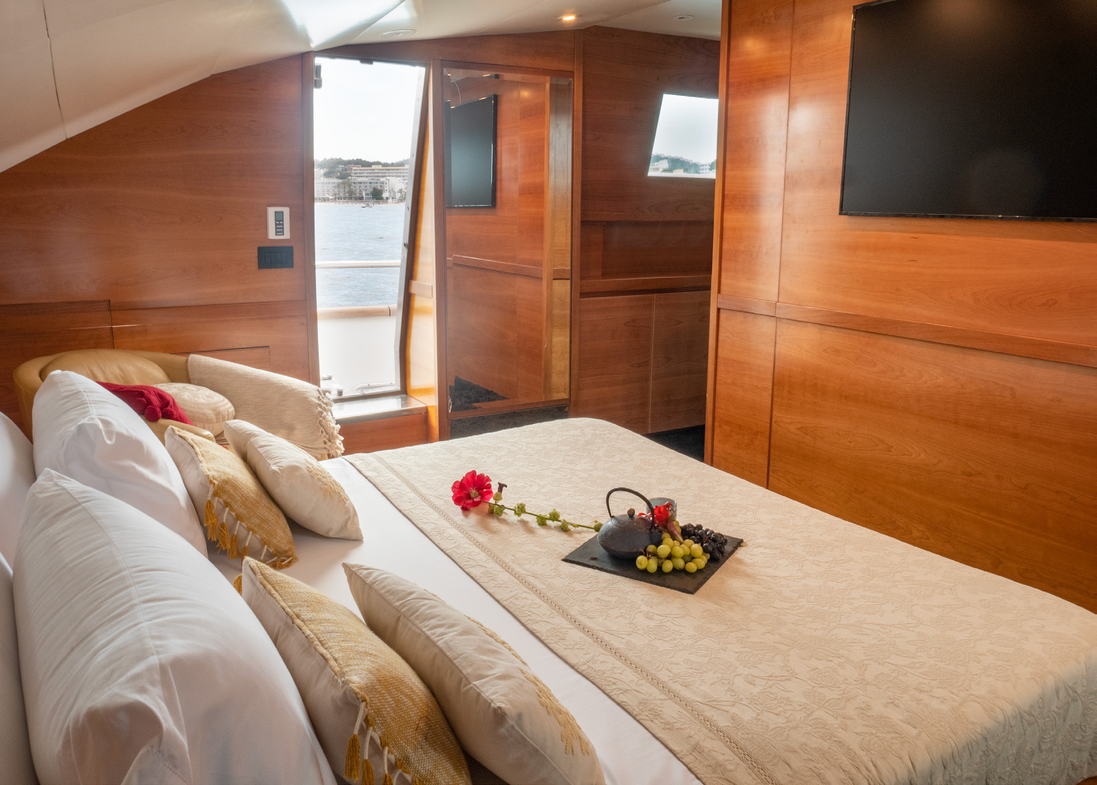 2001 Falcon Yachts Falcon 100 en alquiler (photo 7)