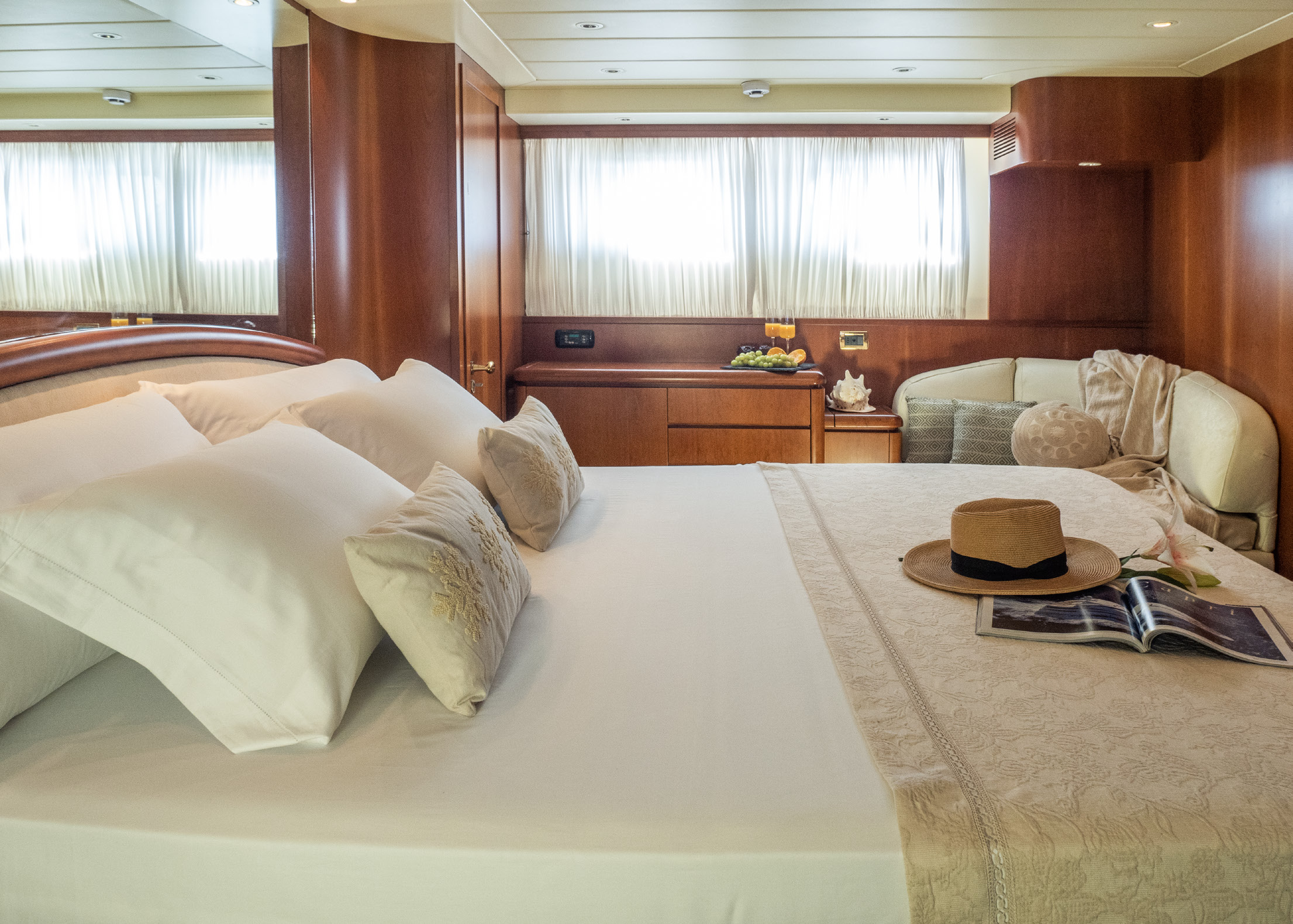 2001 Falcon Yachts Falcon 100 en alquiler (photo 11)