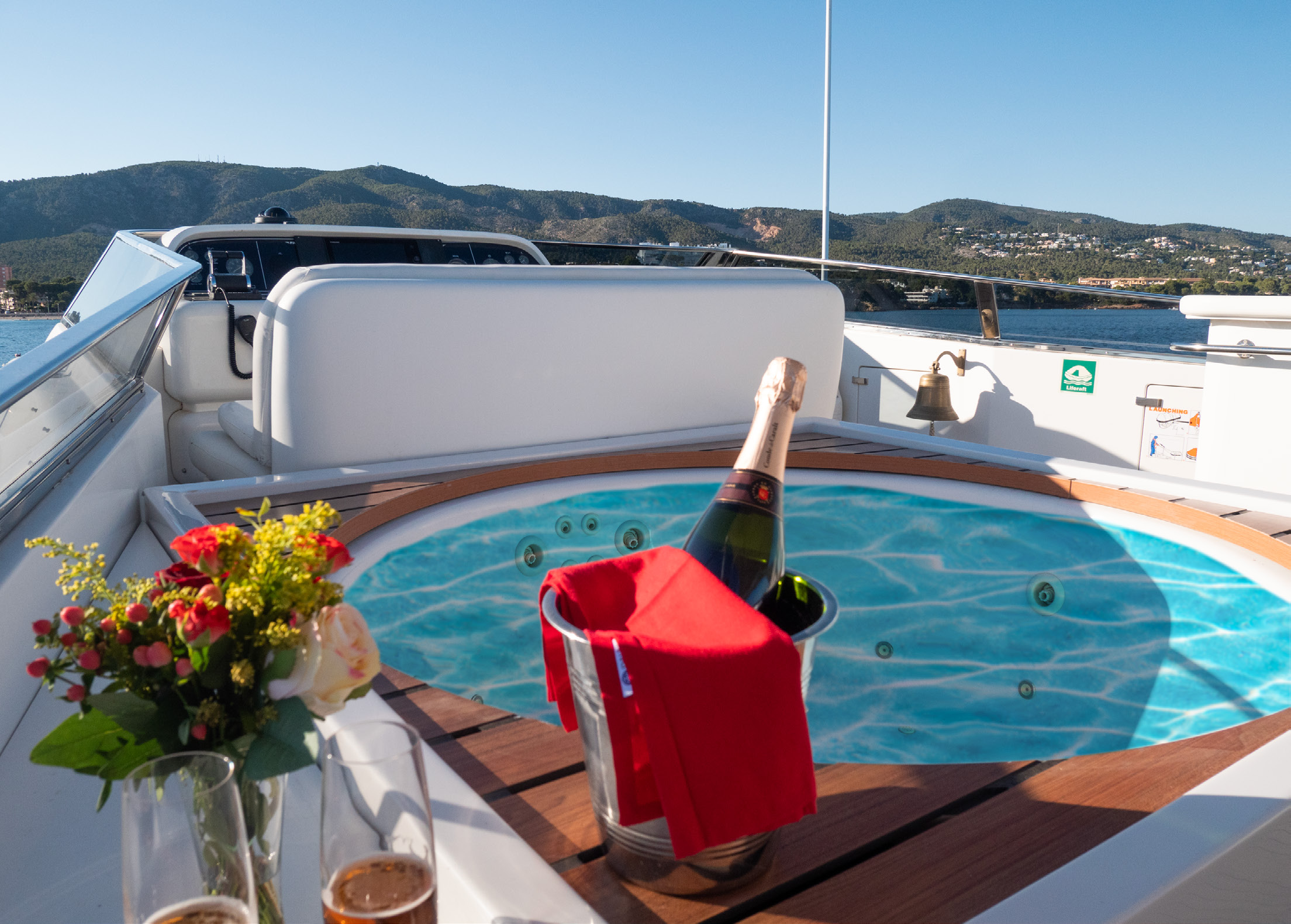 2001 Falcon Yachts Falcon 100 en alquiler (photo 18)