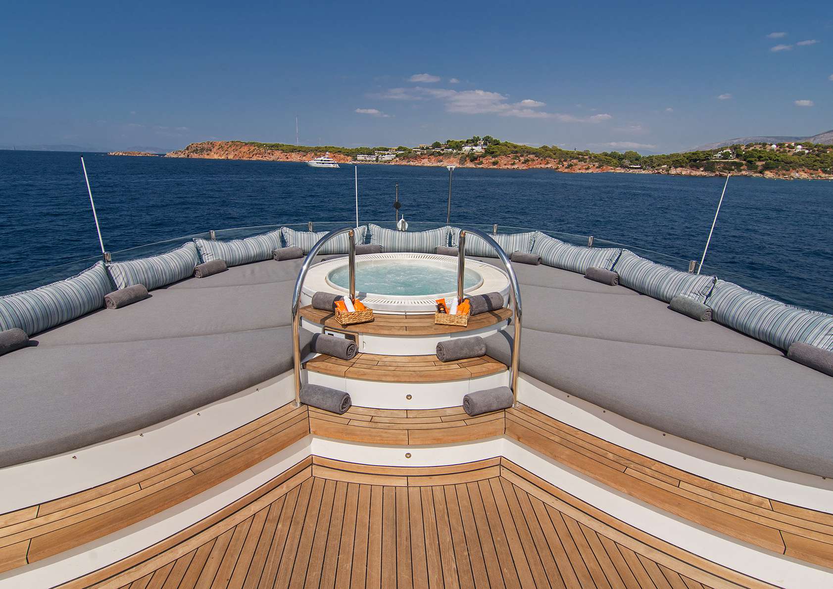 2014 Miss Tor Yacht Moka à louer (photo 31)
