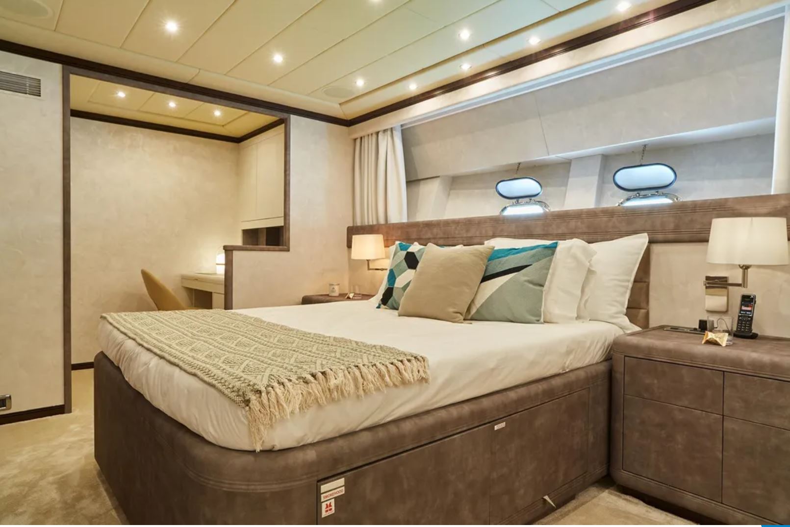 2003 Overmarine Group SPA Mangusta 108 na sprzedaż (photo 18)