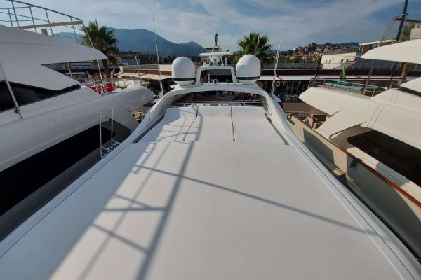 2006 Overmarine Mangusta 92 te koop (photo 10)