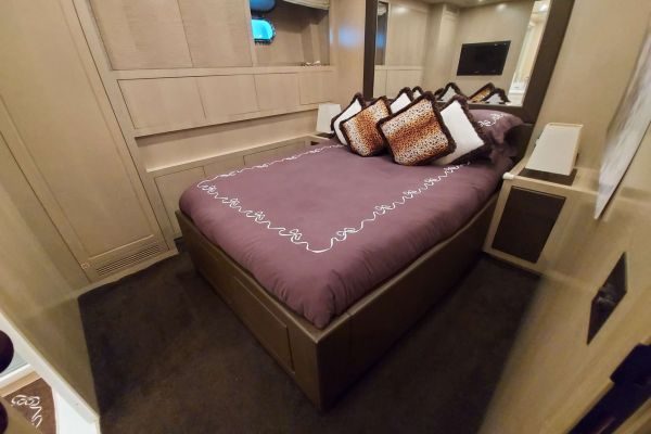 2006 Overmarine Mangusta 92 te koop (photo 25)