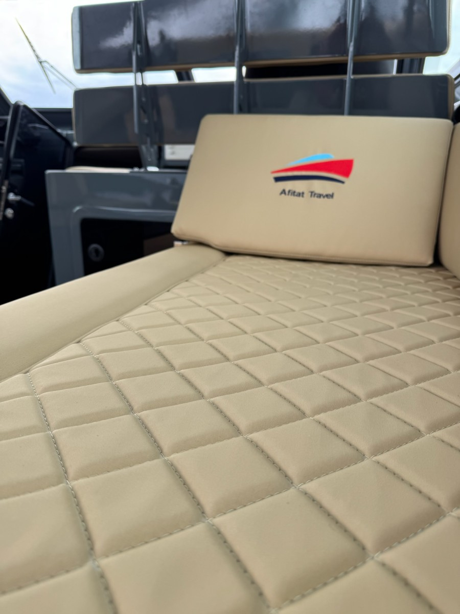2025 Colnago 35 Cabin a noleggio (photo 9)