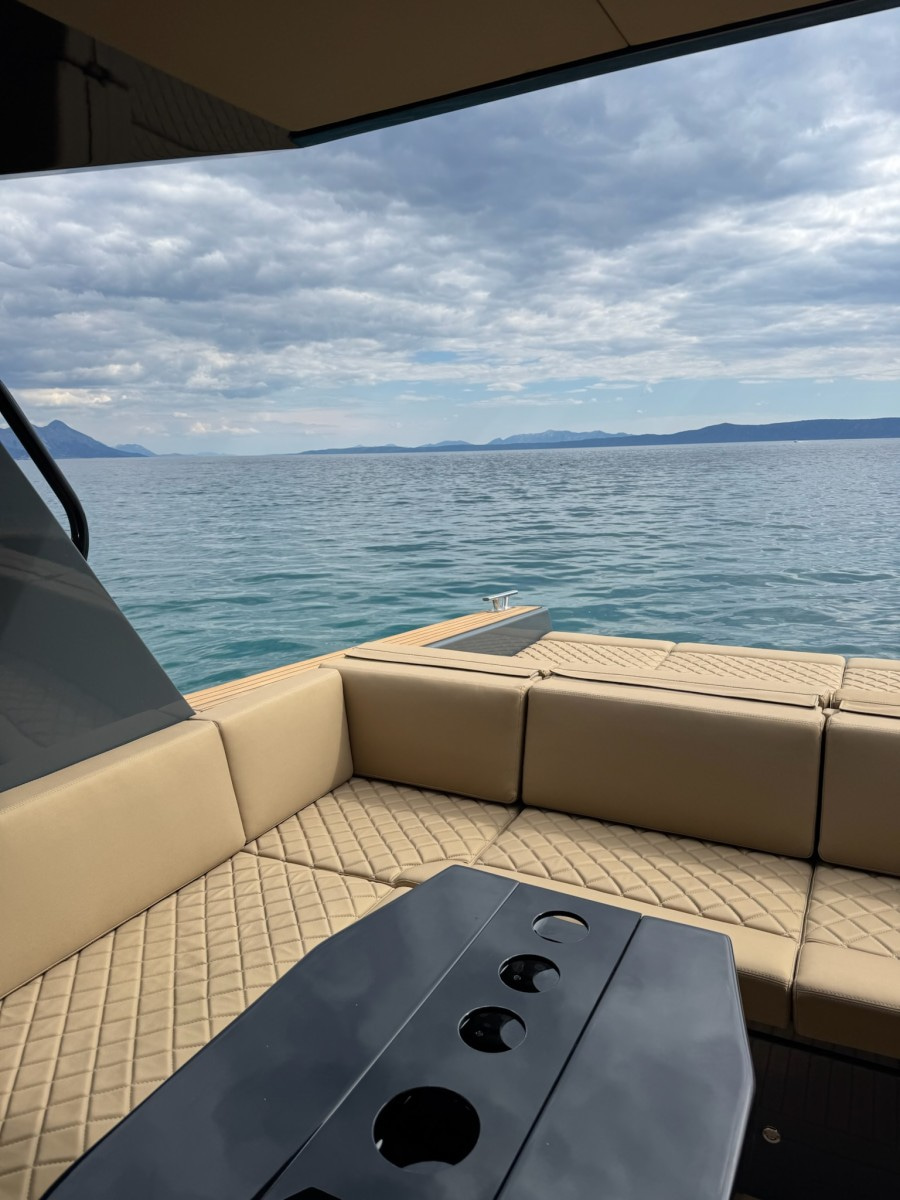 2025 Colnago 35 Cabin a noleggio (photo 11)