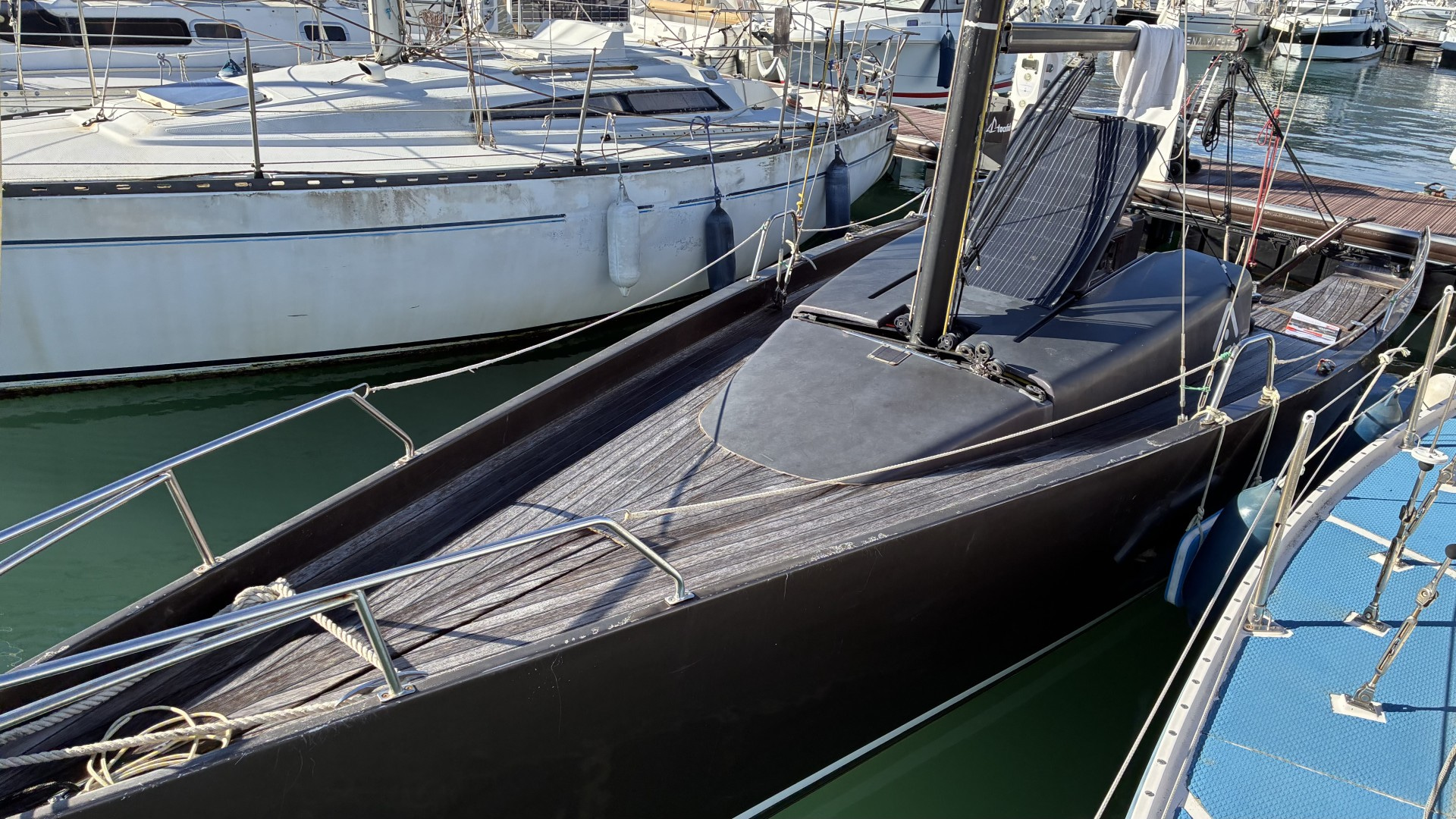 2011 LATITUDE 46 ALPENA ONE à vendre (photo 3)