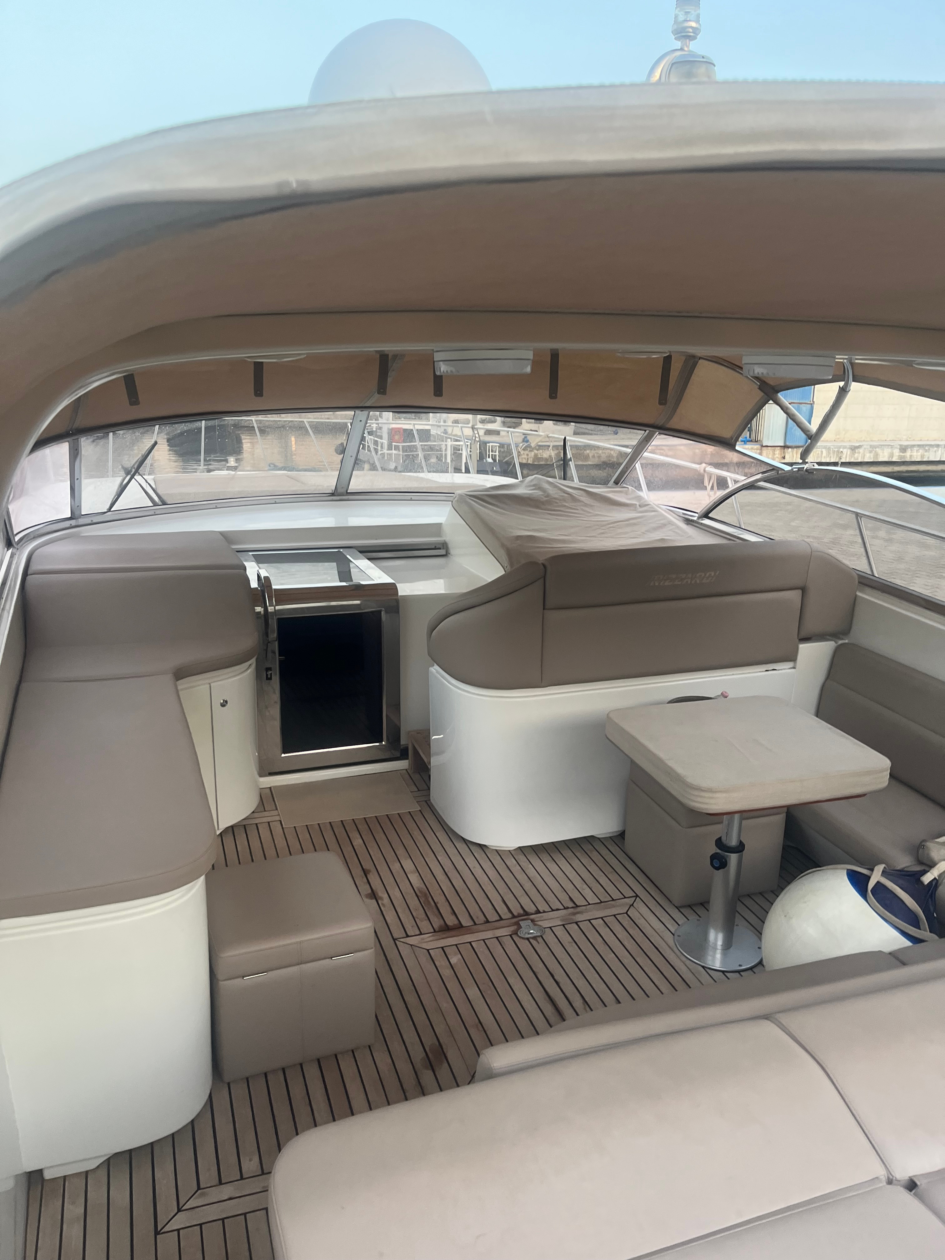 2003 Rizzardi 50 Top Line à vendre et à louer (photo 7)