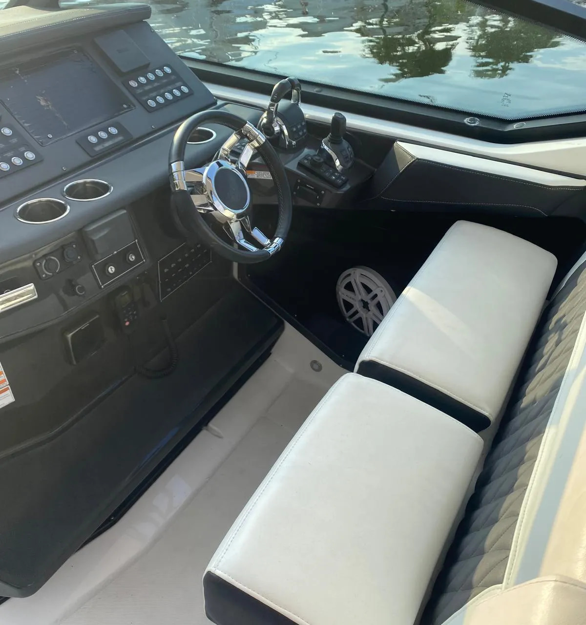 2019 Monterey 378 à vendre (photo 5)