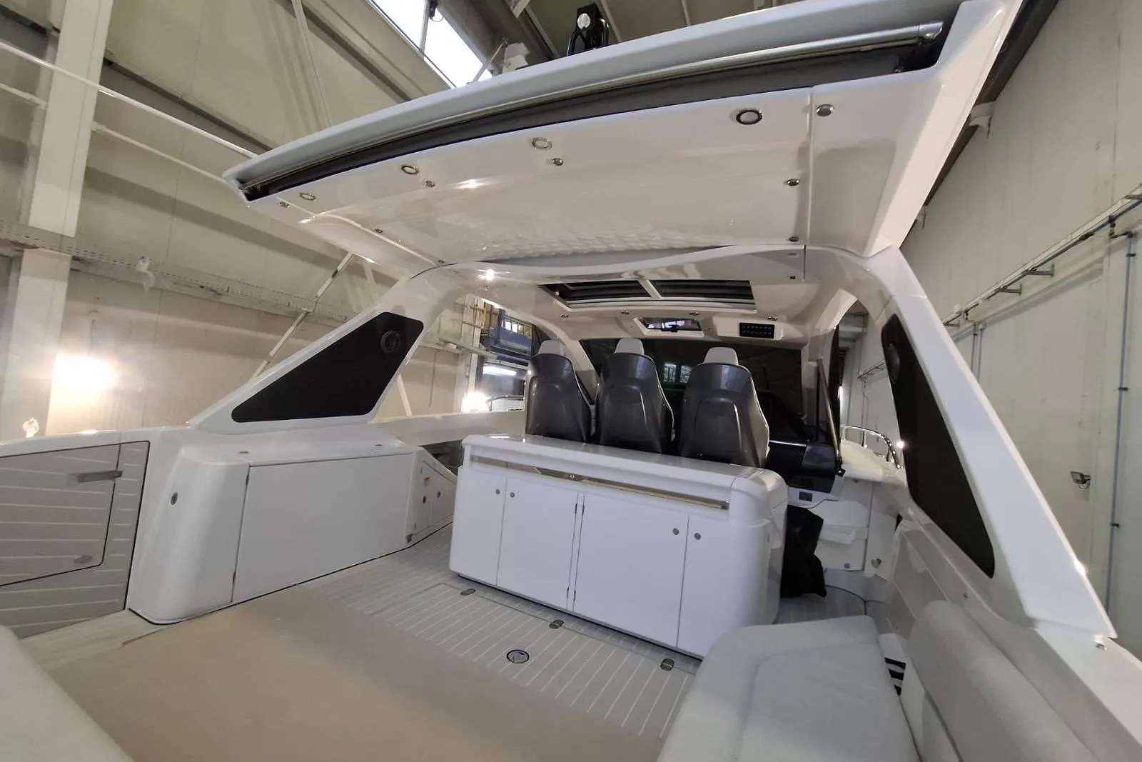 2025 Azimut Verve 42 for sale (photo 8)