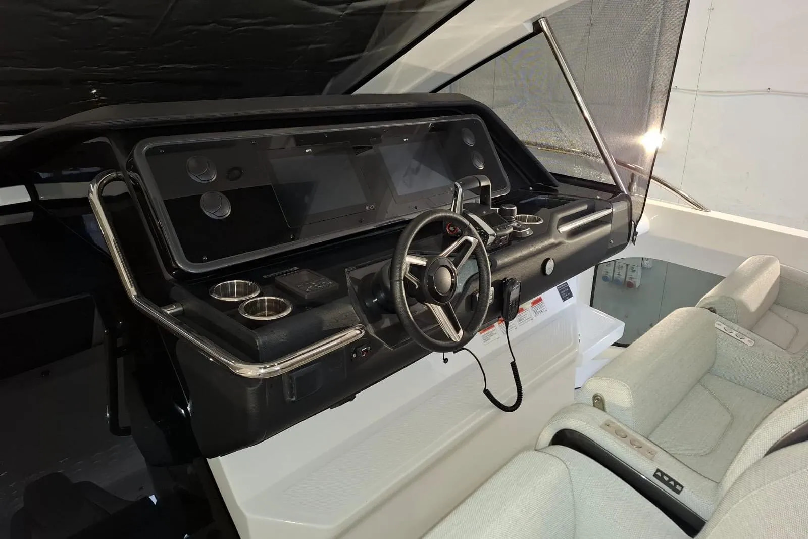 2025 Azimut Verve 42 for sale (photo 9)