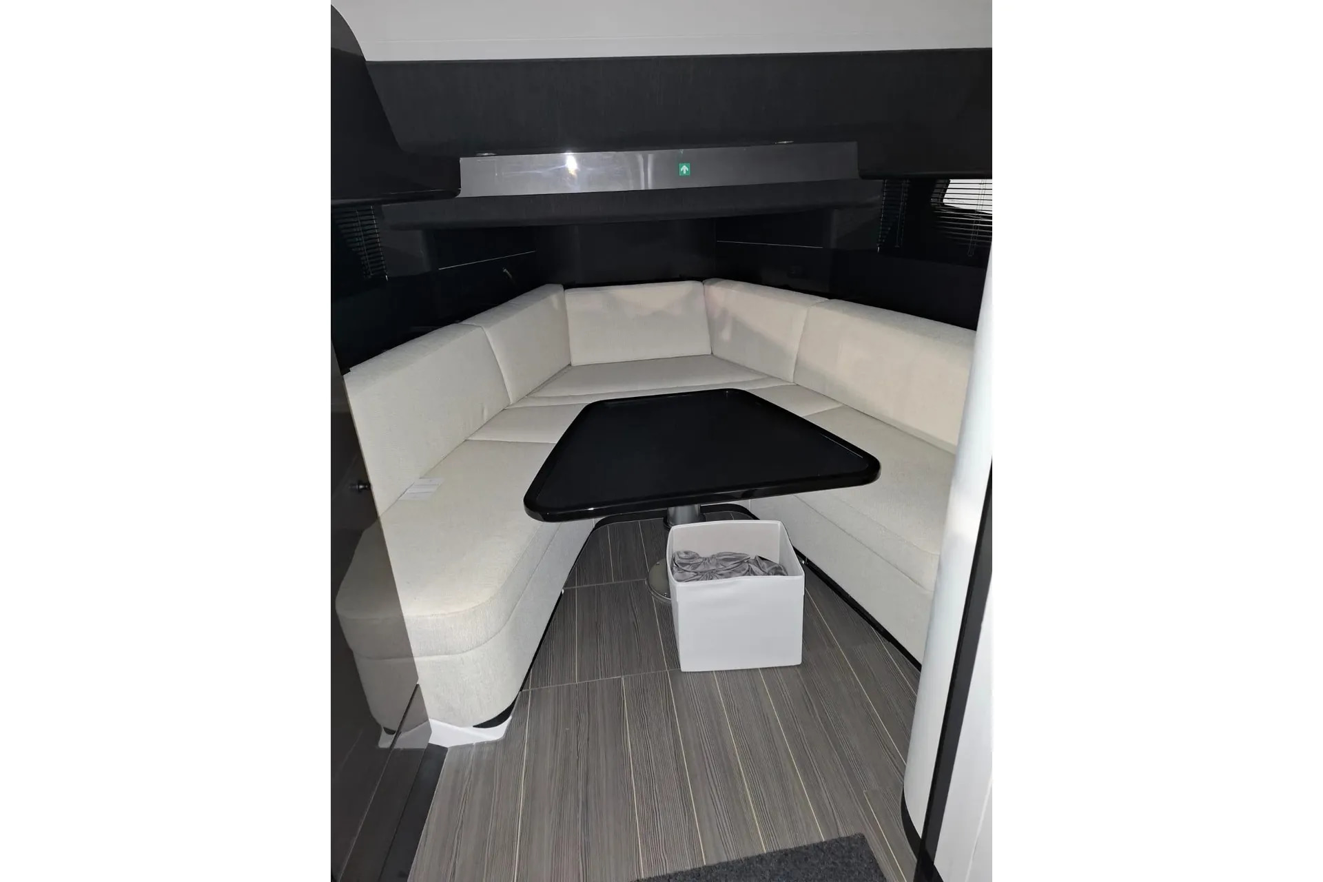 2025 Azimut Verve 42 for sale (photo 17)