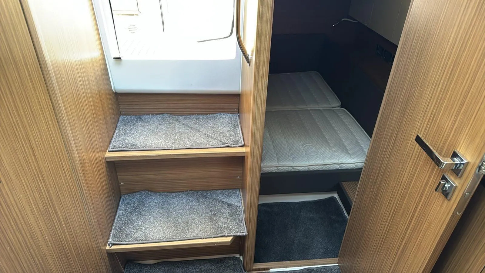 2020 Azimut Atlantis 34 for sale (photo 7)